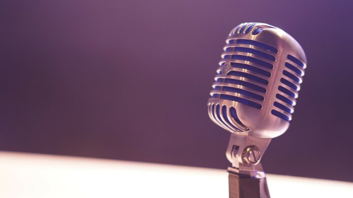 microphone_matt_botsford_unsplash