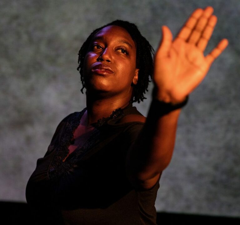 ‘Love, Loss, and What I Wore’ Wears it Well