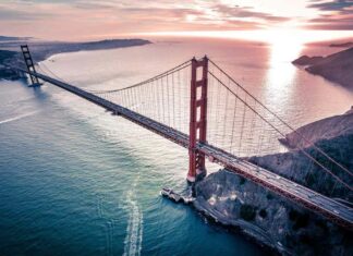 He did not actually have to face this danger that day when crossing the bridge; what he did have to face was fear itself, and there’s a reason the wise man said that there’s really nothing to fear but fear itself, because it acts so irrationally upon the imagination on which it feeds. Photo by Carl Solder GGB Like a bridge over troubled waters.