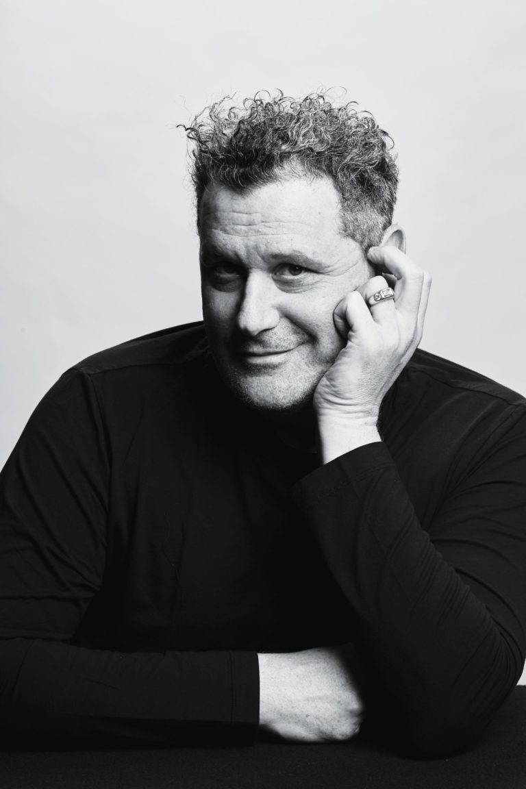 Isaac Mizrahi Brings Cabaret to North Bay Isaac Mizrahi Brings Cabaret to North Bay
