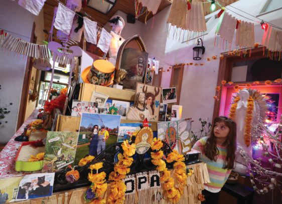 Altars of Art: Petaluma’s El DÃa de los Muertos Celebration Turns 25 Day of the Dead celebration in Petaluma