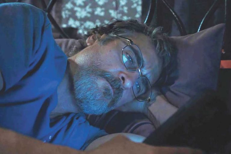 Phone Zone: Escaping the Small Screen Phone Zone: Escaping the Small Screen