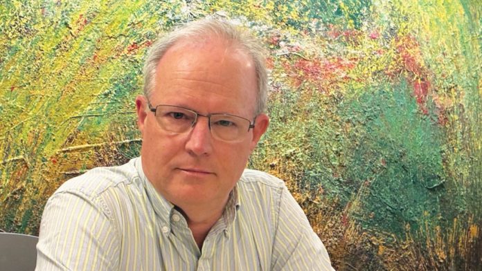 Author Michael Bourne Author Michael Bourne's new novel, We Bring You an Hour of Darkness, is an eco-thriller set in a the newsroom of a daily newspaper.