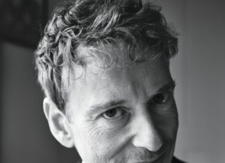 Krushing It: Singer-Songwriter Teddy Thompson Plays ‘Backyard Concert’ Photo of Teddy Thompson
